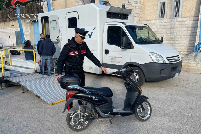 Controlli dei Carabinieri di Andria e della Polizia Locale alle bici elettriche modificate