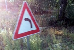 Ruba la segnaletica dalla provinciale per Castel del Monte, arrestato dalla Polizia