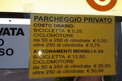 Parcheggiare una bici? Da gratis al costo di 0,25 all'ora