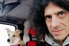 Giacomo Lucchetti campione 250GP da Pesaro alla "Guardiola" in furgone per portare cibo agli animali