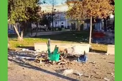 Fatti esplodere i bidoncini della raccolta differenziata a piazza Santa Maria Vetere