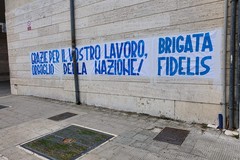 "Orgoglio della Nazione!": lo striscione della Curva Nord agli operatori sanitari del "Bonomo"