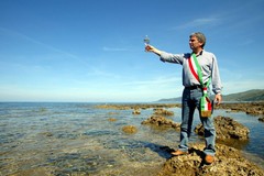 Un albero per Angelo Vassallo, il “Sindaco Pescatore”: Andria aderisce all’iniziativa di Fondazione Vassallo e ANCI