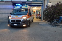 Pistola a salve a bambino di sei anni, esplode colpo in mano