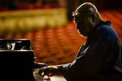 Il jazz di Kenny Barron risuona sotto le stelle di Castel del Monte