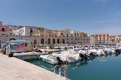 Puglia, record storico per il turismo estivo: a giugno, luglio ed agosto 2022 più di 10 mln di presenze e oltre 2 mln di arrivi
