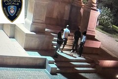 Sicurezza urbana, la Polizia locale eleva sanzioni per bivacco