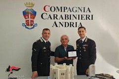 Riproduzione in scala del “Castel del Monte” donata ai Carabinieri di Andria