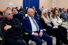 Il presidente Emiliano alla consegna dei diplomi di ringraziamento per gli operatori del NIRS