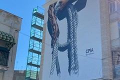 Il CPIA Bat inaugura a Bisceglie il nuovo murales "Umani in cima" di Daniele Geniale