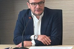 Accoltellato nella notte a 18 anni, Pd: "La violenza non si ferma con i decreti. La destra ha fallito"
