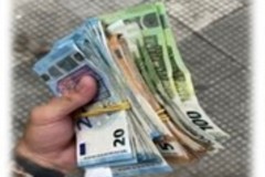 Droga e banconote false da Napoli alla Bat: gli “ordini” avvenivano online. Due arresti