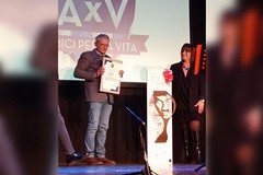 Riconoscimento al Dott. Guarriello dell'associazione "Orizzonti" per l'Impegno Sociale