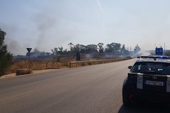 Incendio in contrada Lamapaola: a fuoco semiarborato e cumuli di rifiuti