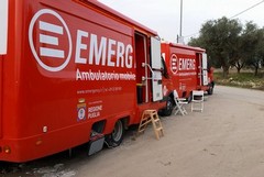 Emergency, al "lavoro" nelle campagne per l'assistenza sanitaria