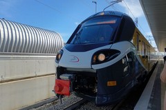 Di Bari alla presentazione dei nuovi elettrotreni di Ferrotramviaria