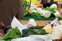 Commercio: oltre sei consumatori su dieci (64%) acquistano direttamente dal contadino