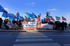 Manifestazione a Bari dei lavoratori Nta del Cup Asl BAT