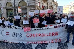 A Roma la protesta degli azionisti della Popolare di Bari