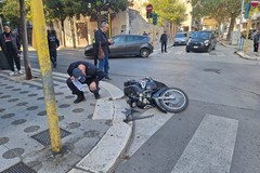 Incidente via Duca di Genova angolo corso Cavour, scooter a terra