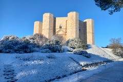 Ecco la prima neve a Castel del Monte