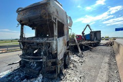 Incendio dei mezzi raccolta rifiuti: le forze di maggioranza esprimono solidarietà alla ditta ed ai lavoratori