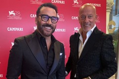 Domenico Vacca, lo stilista andriese che veste i divi del cinema: a Roma per «The Performance», suoi i costumi di Jeremy Piven