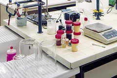 Screening sanitari in Puglia: richiesta inclusione laboratori analisi accreditati
