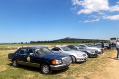 Le Mercedes storiche nella BAT tra paesaggio, visite guidate e passione grazie agli “Amici della Stella”