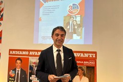Comunali, l'assessore Loconte inaugura il suo comitato: "Dalla macchina ferma alla città che corre"