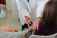 Vaccinazioni anti-Covid: aumentano i cittadini che hanno ricevuto la quarta dose
