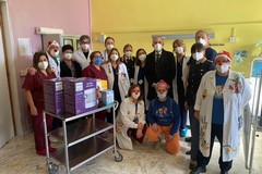 La Polizia di Stato dona un sorriso al reparto di pediatria e neonatologia del "Bonomo" di Andria
