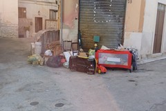 Abbandono dei rifiuti: denunciata una donna residente nel centro storico