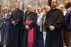 Processione notturna della Madonna dei Miracoli: preghiere per il “miracolo” della pace