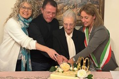 Festa per i 100 anni della Signora Filomena Liso: regala un libro di ricette alla città