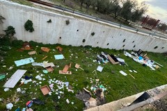 Sversamento di rifiuti nel canale Ciappetta Camaggio, in contrada Santa Lucia