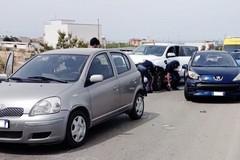 Tamponamento a catena sulla tangenziale di Andria: tre auto rimaste incidentate