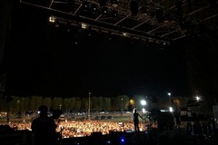 Fiorella Mannoia, sul palco non solo musica ma riflessioni sull'umanità e sul tema del viaggio
