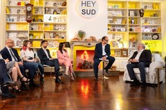 "Hey Sud", i giovani di EY incontrano Michele Emiliano