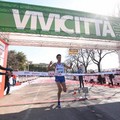 Vivicittà, a Bari vince l'atleta di Andria Pasquale Selvarolo