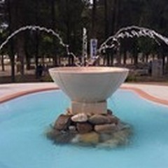 L'Avis dona una fontana all'interno della Villa Comunale