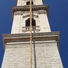 Castel dei Mondi, la treccia di Rapunzel per guardare verso l'alto