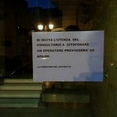 Consultorio di Andria: protesta dei residenti, staccati i fili del citofono