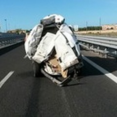 Scontro tra un Tir ed un furgone: incidente sulla  "Andria-Barletta "