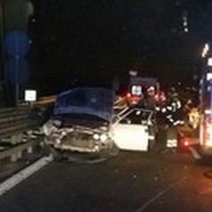 Incidente sulla  "Andria-Barletta ": incastrati tra le lamiere due feriti in codice rosso