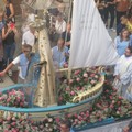 La città in processione con la Madonna dell’Altomare