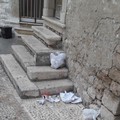 Ancora degrado e sporcizia nel centro storico