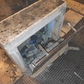 Petardo fa saltare la cabina della fontana in Piazza delle Regioni: vandali ancora in azione