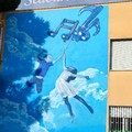Inaugurato il nuovo murales “Nel blu dipinto di Blu” di Daniele Geniale all'I.C.  "Mariano-Fermi "