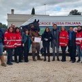 Avventura e beneficenza: Cristian Moroni consegna un assegno alla Croce Rossa di Andria